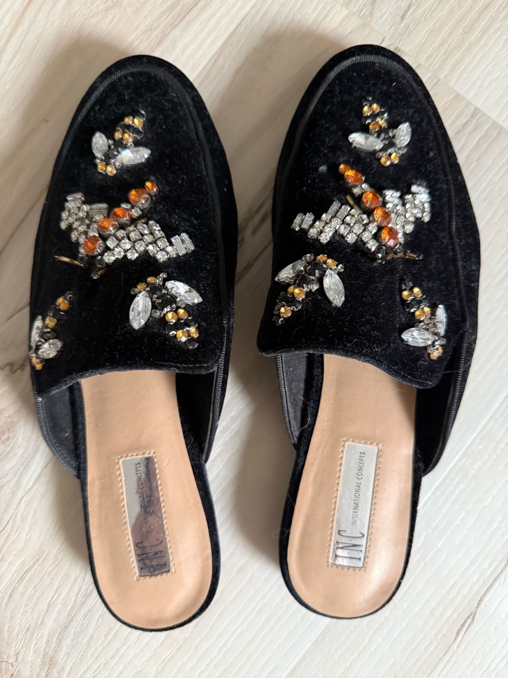INC Embellished Bees and butterflies Black Velvet Slip-On Mules 8.5w